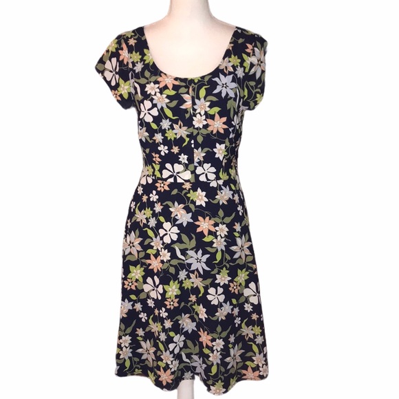 Modcloth Dresses & Skirts - Modcloth Navy blue floral scoop neck dress